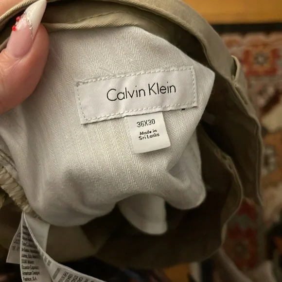 Like new men’s slim fit Calvin Klein pants - Picture 3 of 4